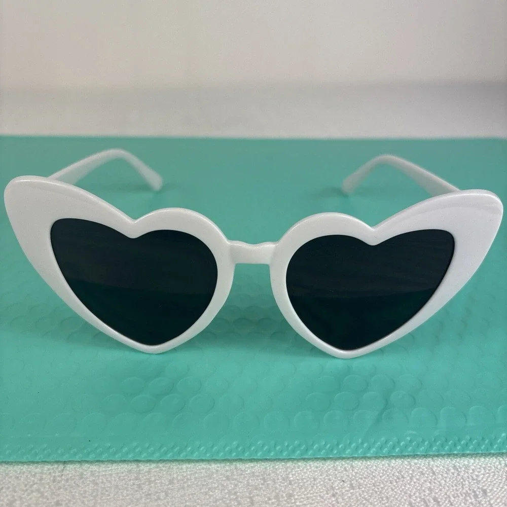 Sunglasses Women's Retro Vintage Cat Eye Fashion Heart Shape‎ Sun Glasses